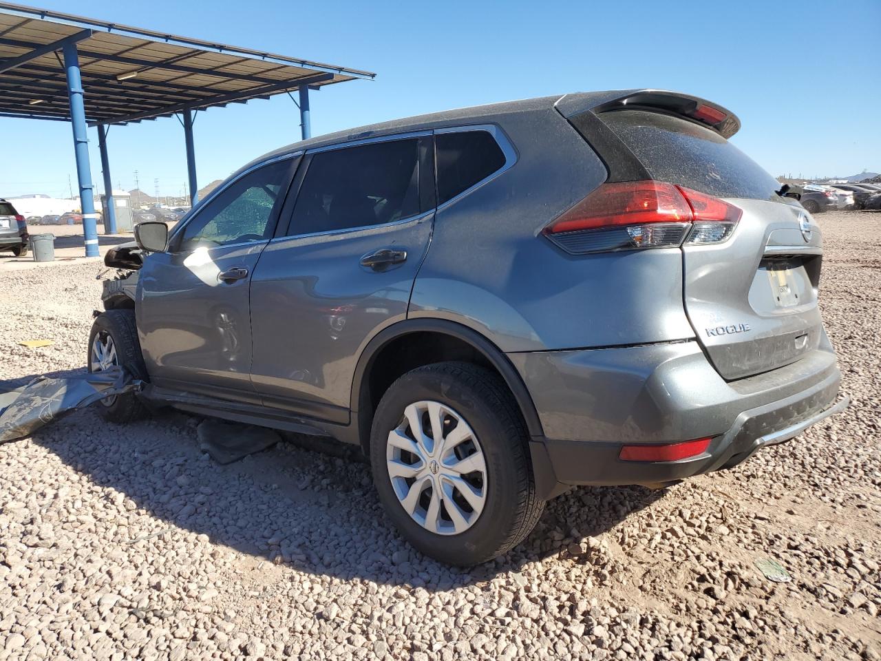 2017 Nissan Rogue - Image 2