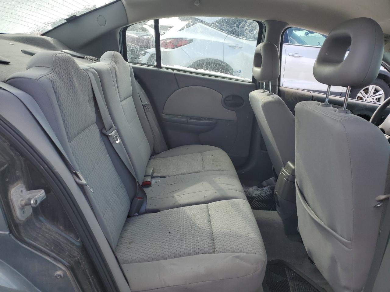2007 Saturn ION - Image 10