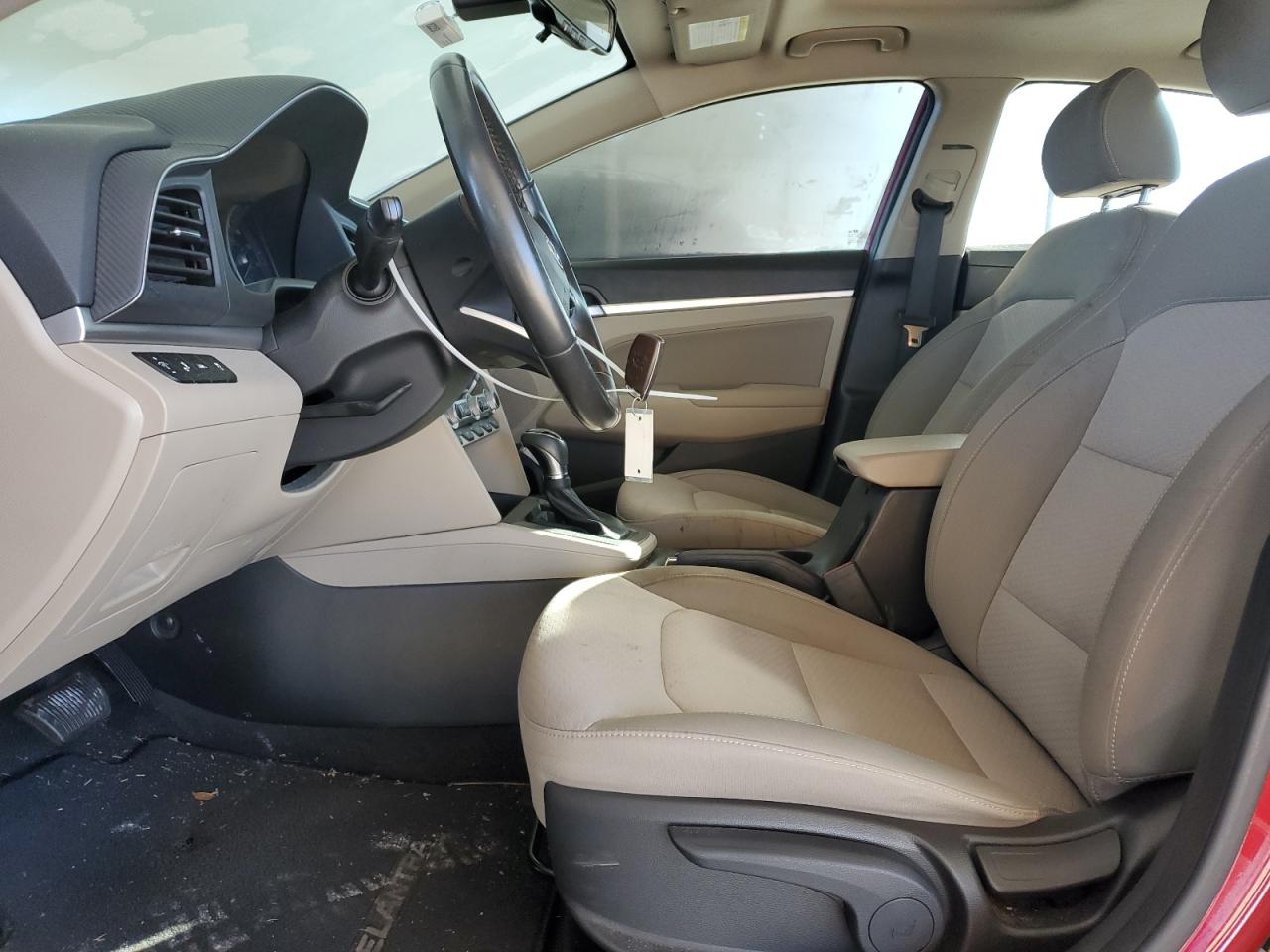 2019 Hyundai Elantra - Image 7