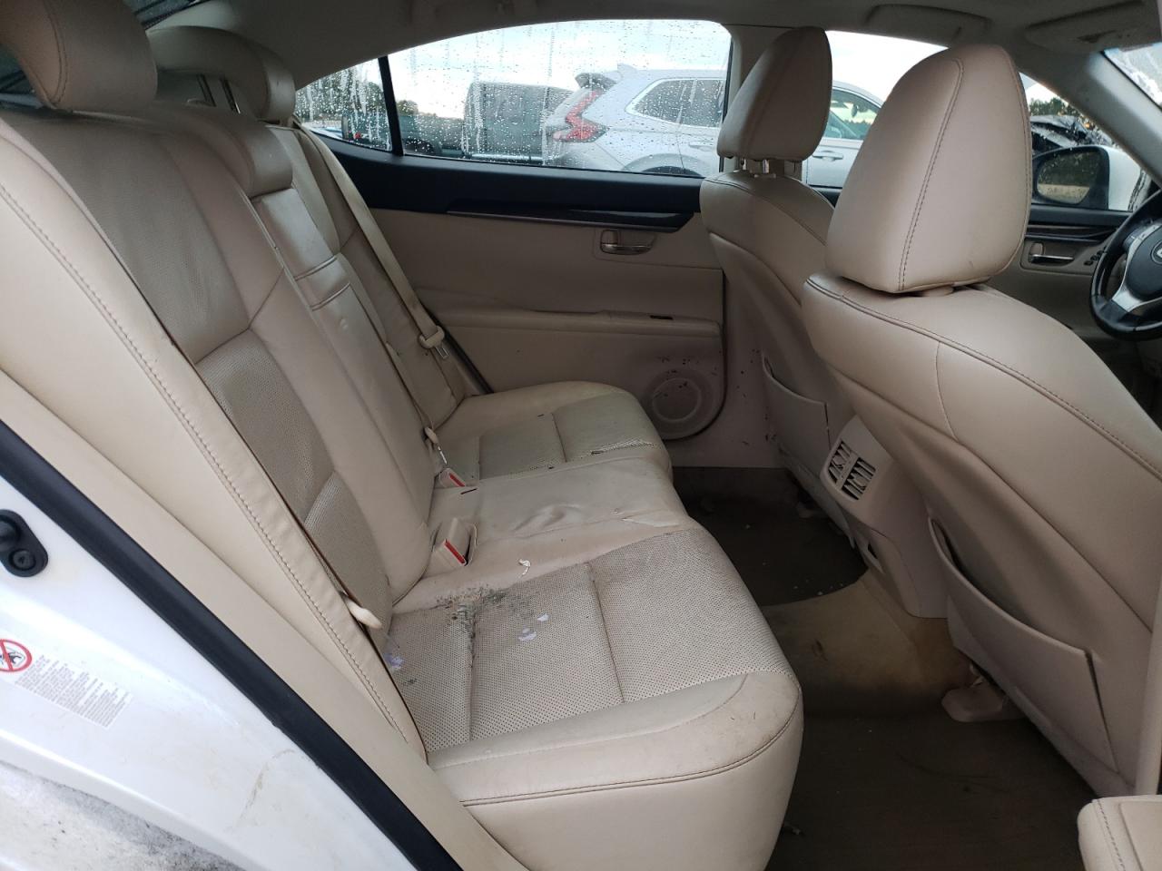 2013 Lexus ES - Image 10