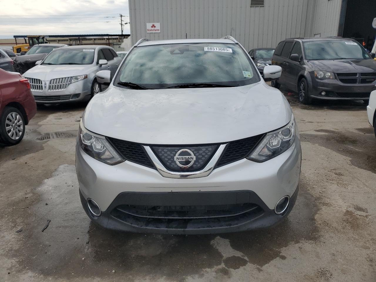 2018 Nissan Rogue - Image 5