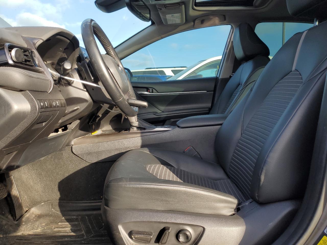 2021 Toyota Camry - Image 7
