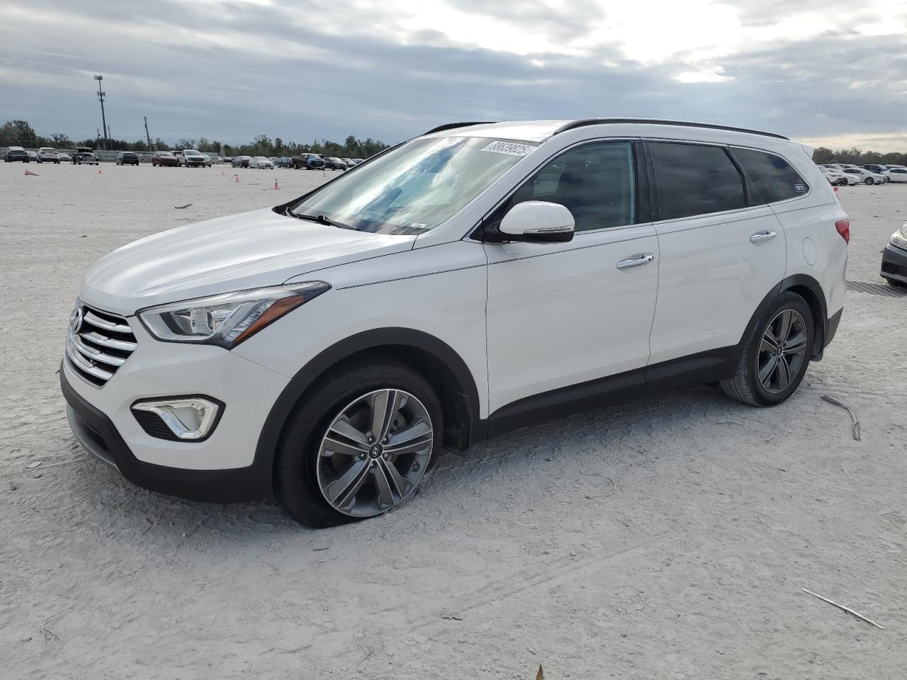2014 Hyundai Santa Fe - Image 1