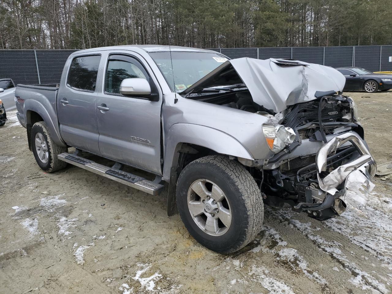 2015 Toyota Tacoma - Image 4
