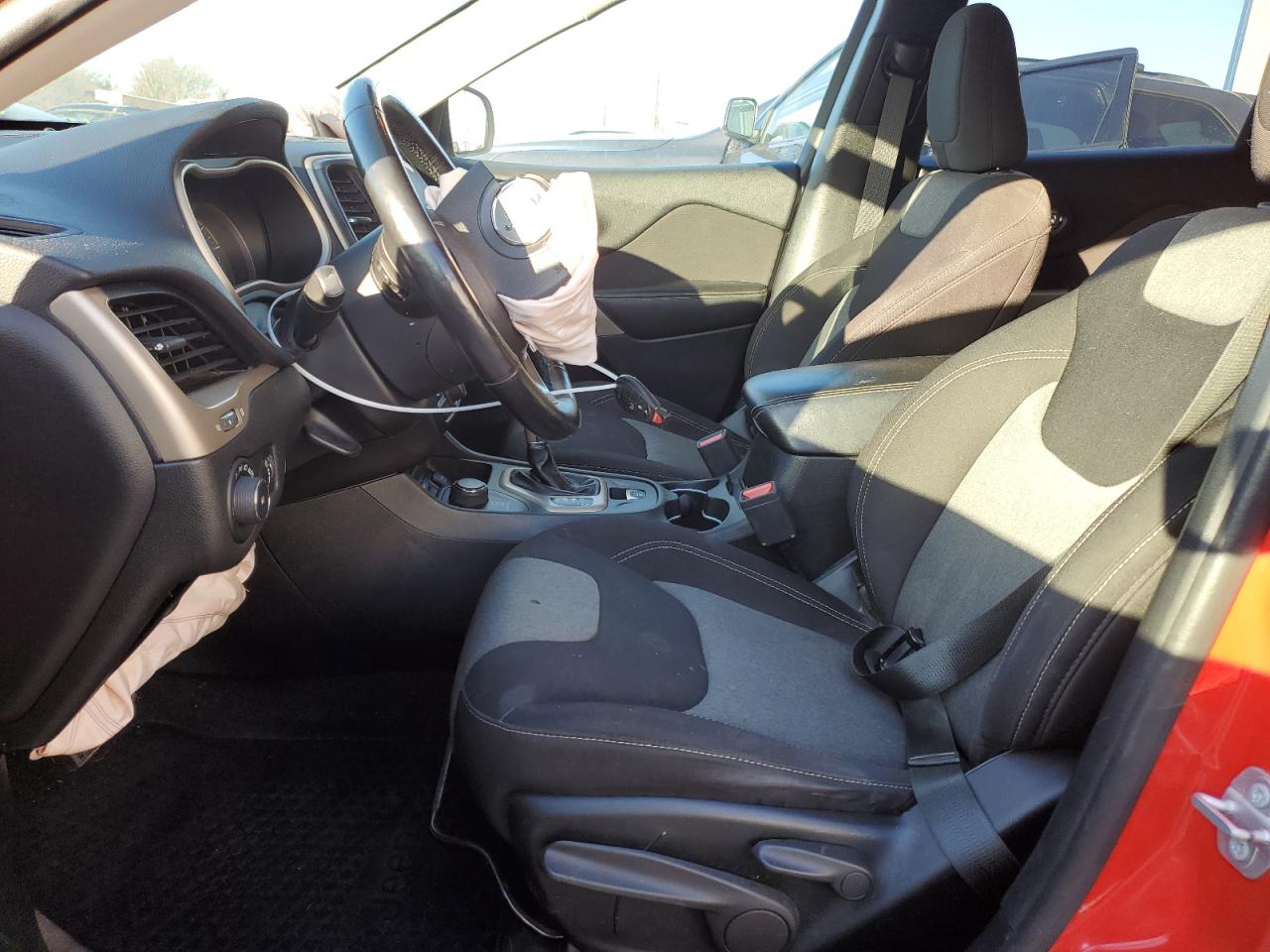 2018 Jeep Grand Cherokee - Image 7