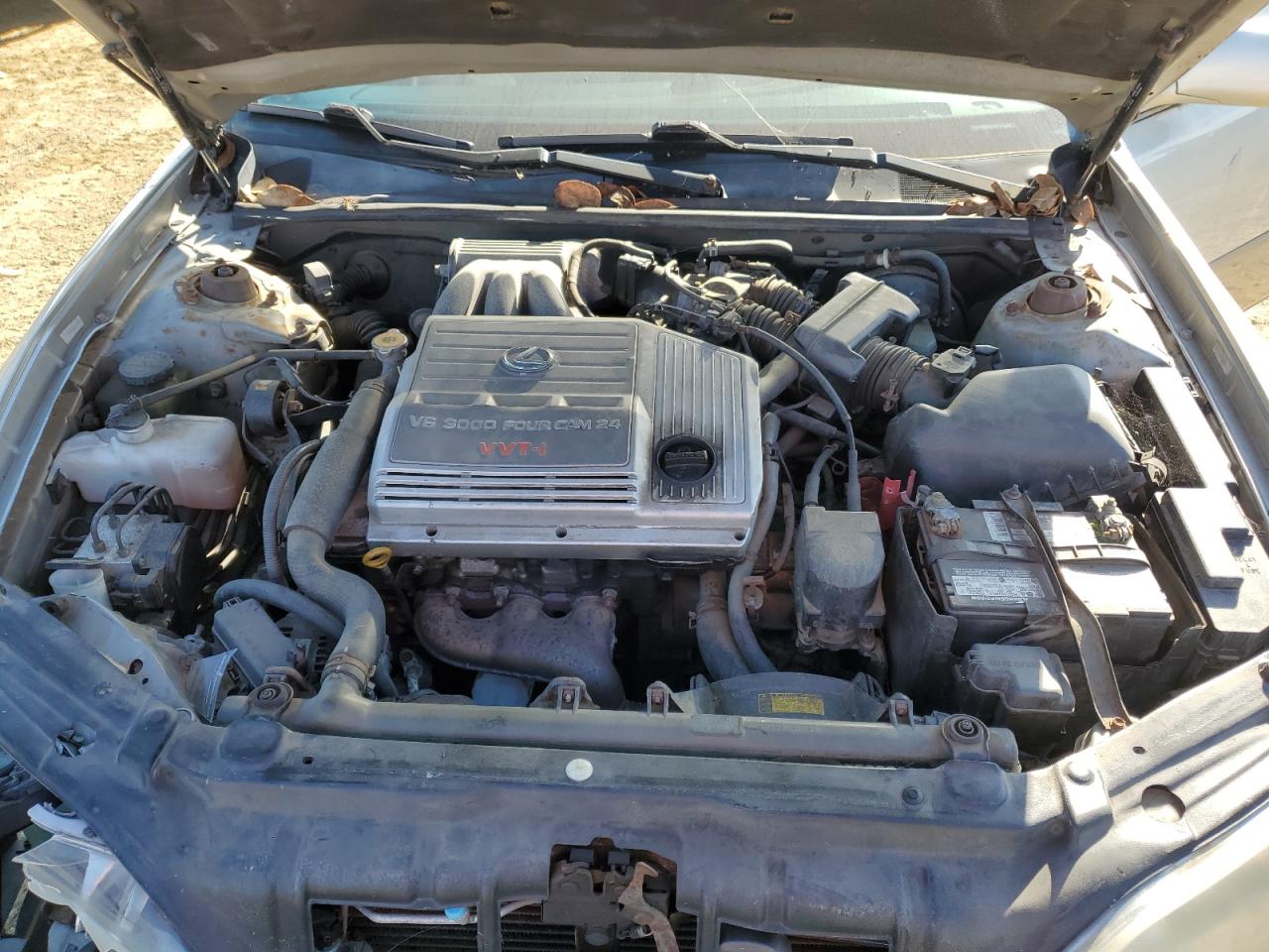 1999 Lexus ES - Image 11