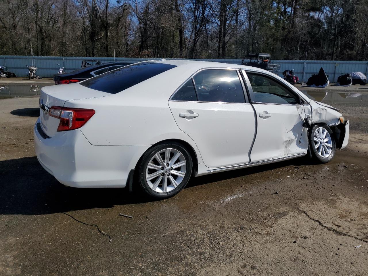 2014 Toyota Camry - Image 3