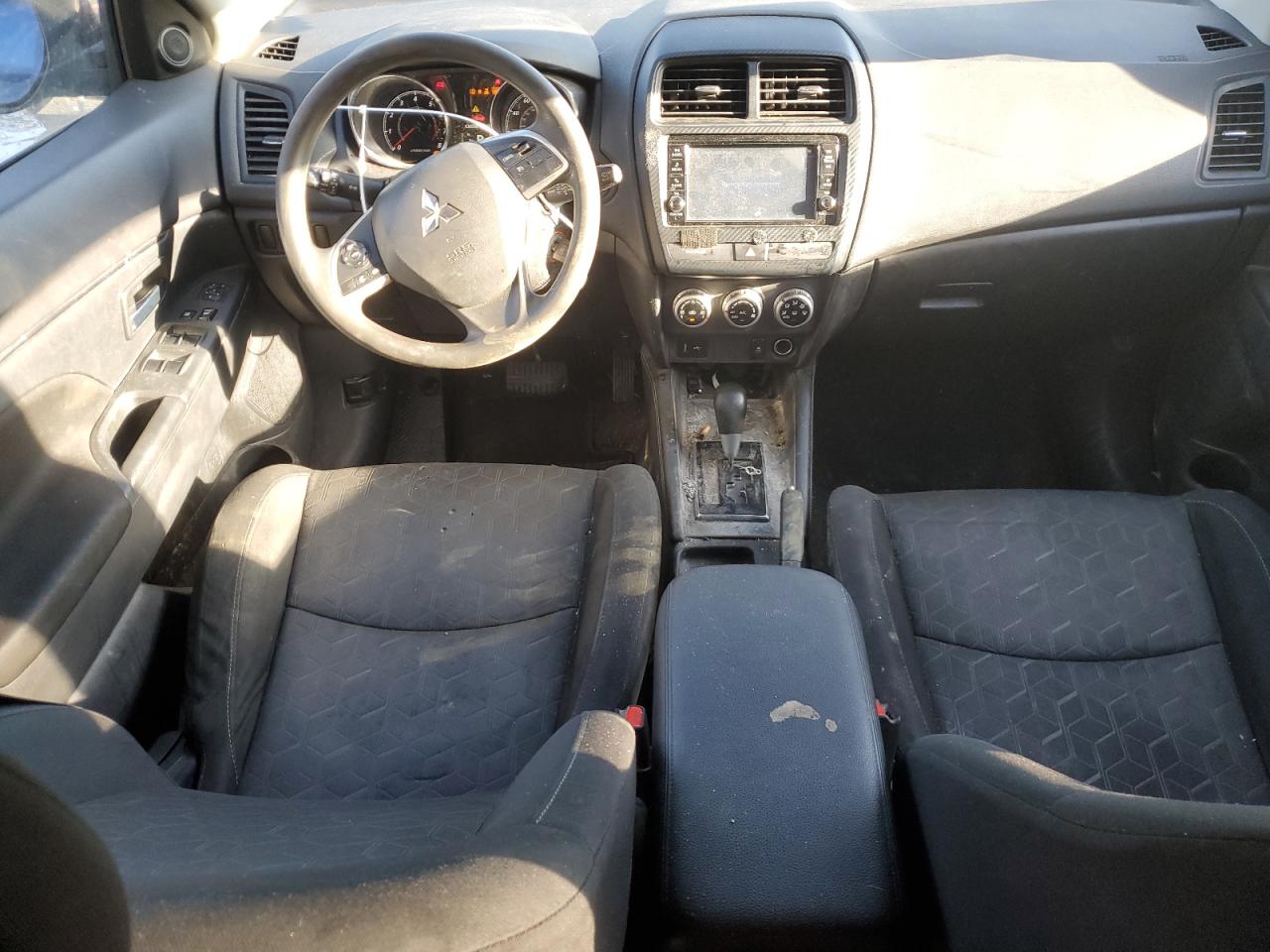 2021 Mitsubishi Outlander - Image 8