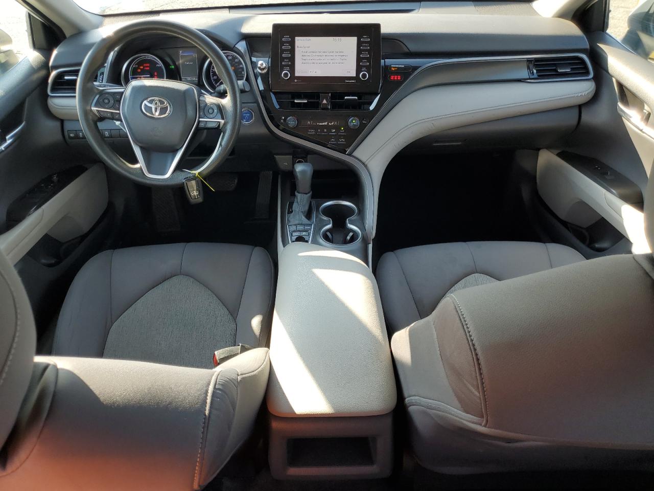 2022 Toyota Camry - Image 8