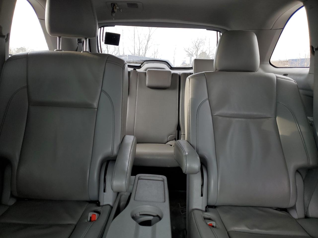 2019 Toyota Highlander - Image 10