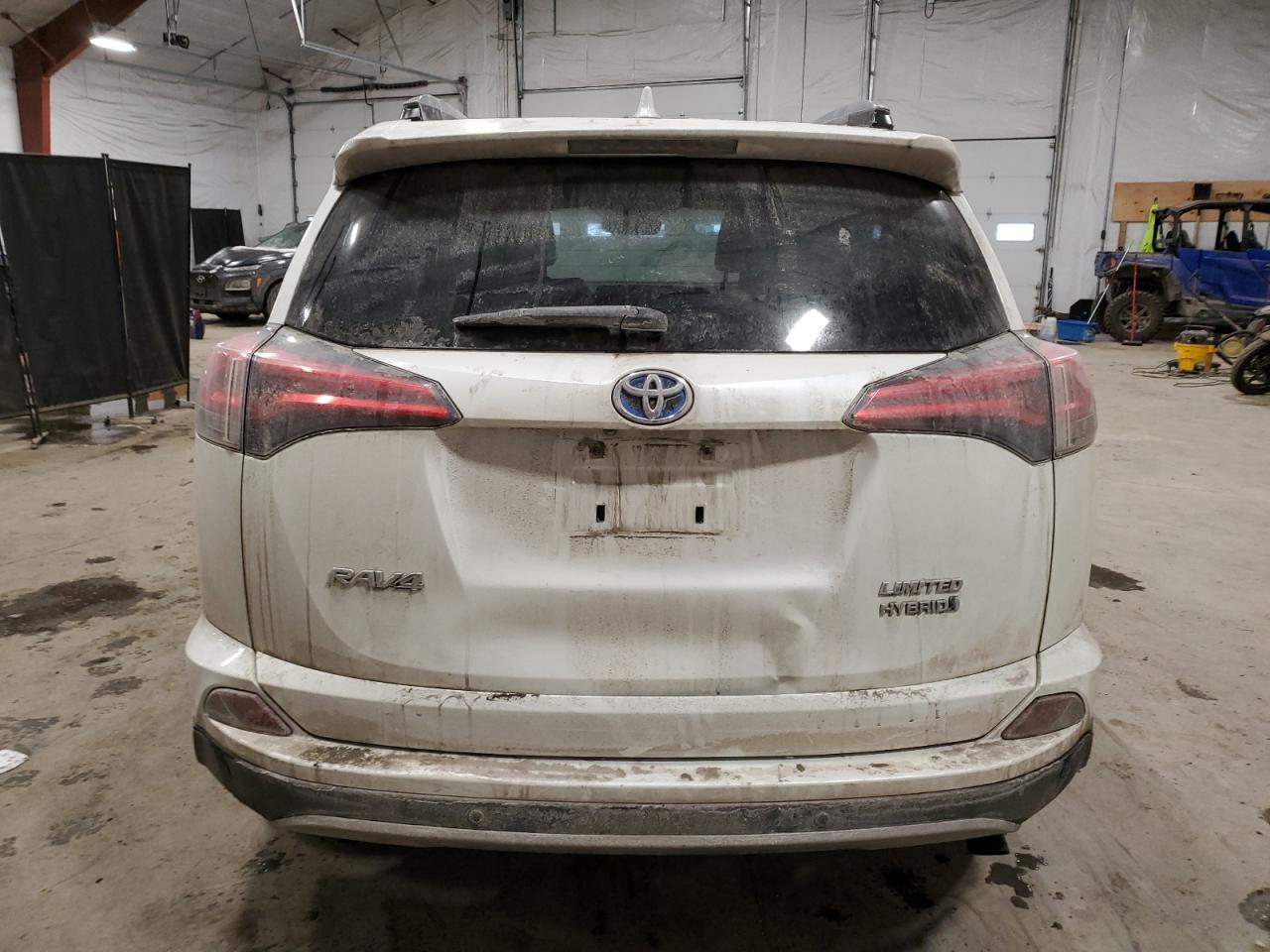 2018 Toyota RAV 4 - Image 6