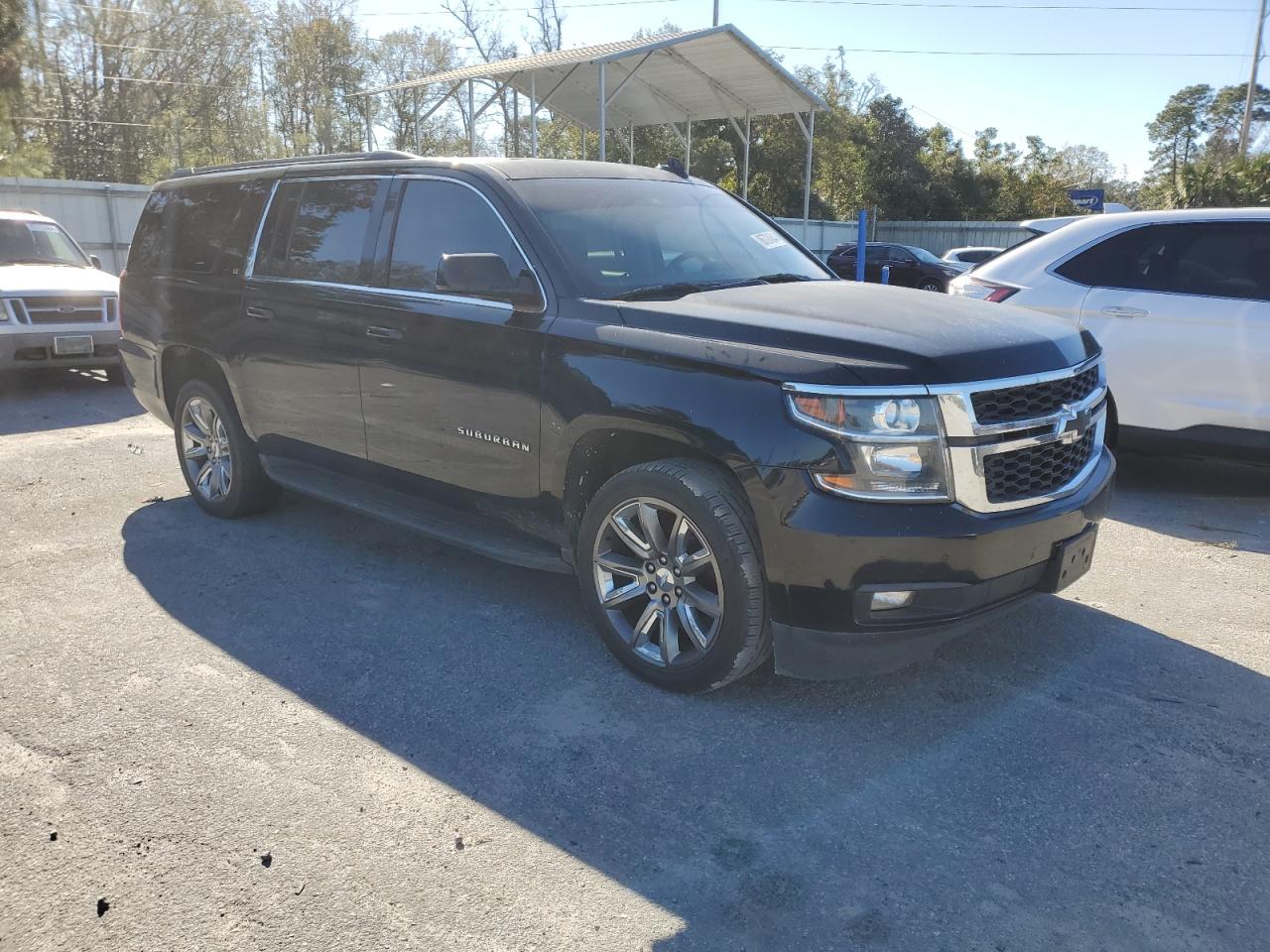 VIN 1GNSCHKC5HR315803 2017 CHEVROLET SUBURBAN no.4