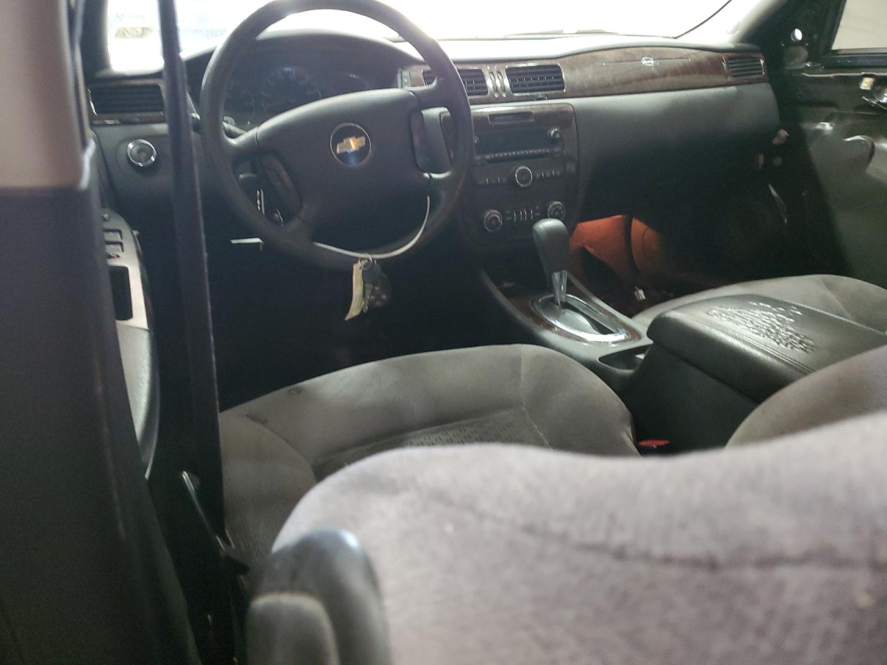 2016 Chevrolet Impala - Image 8