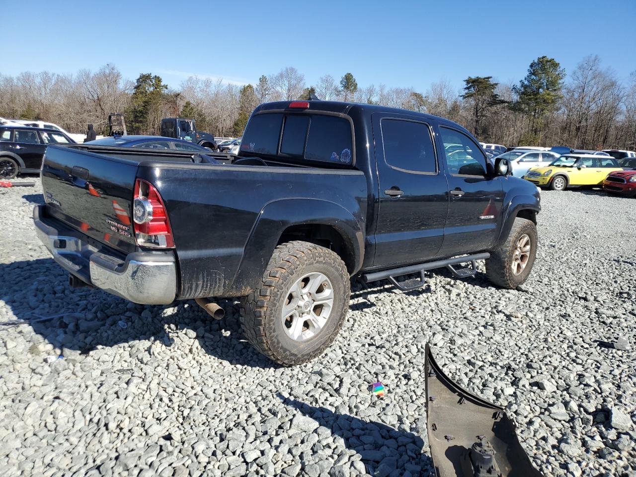 2015 Toyota Tacoma - Image 3