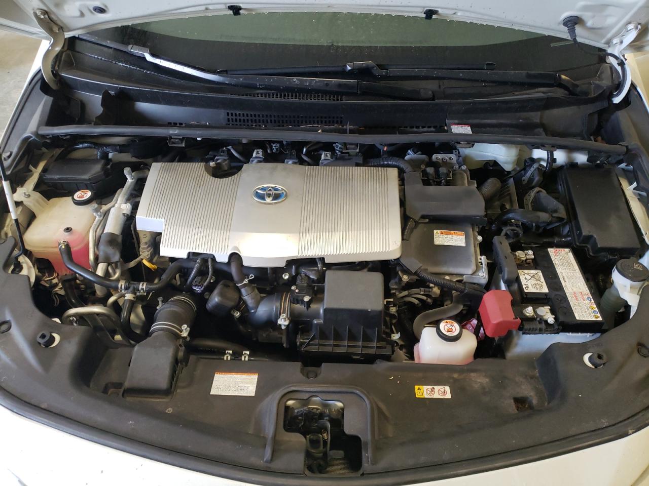 2018 Toyota Prius - Image 11