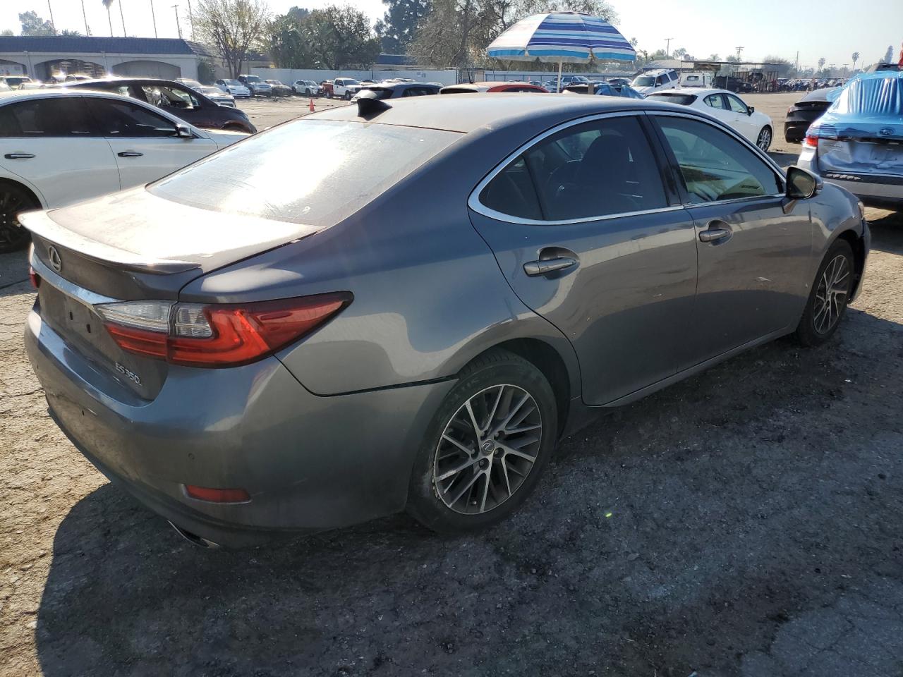 VIN 58ABK1GG5HU036318 2017 LEXUS ES350 no.3