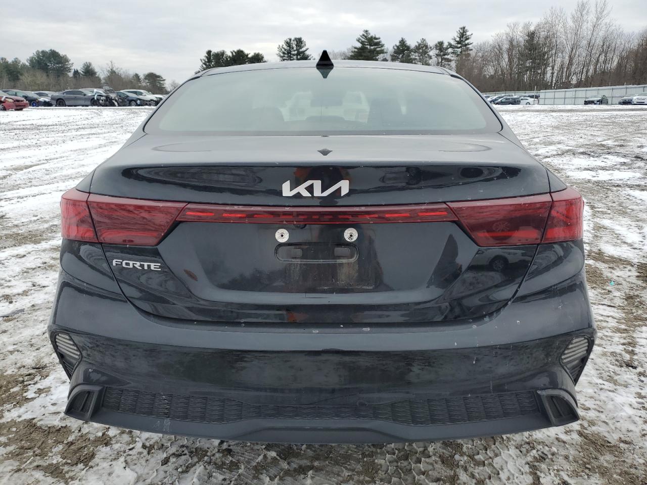 2023 Kia Forte - Image 6