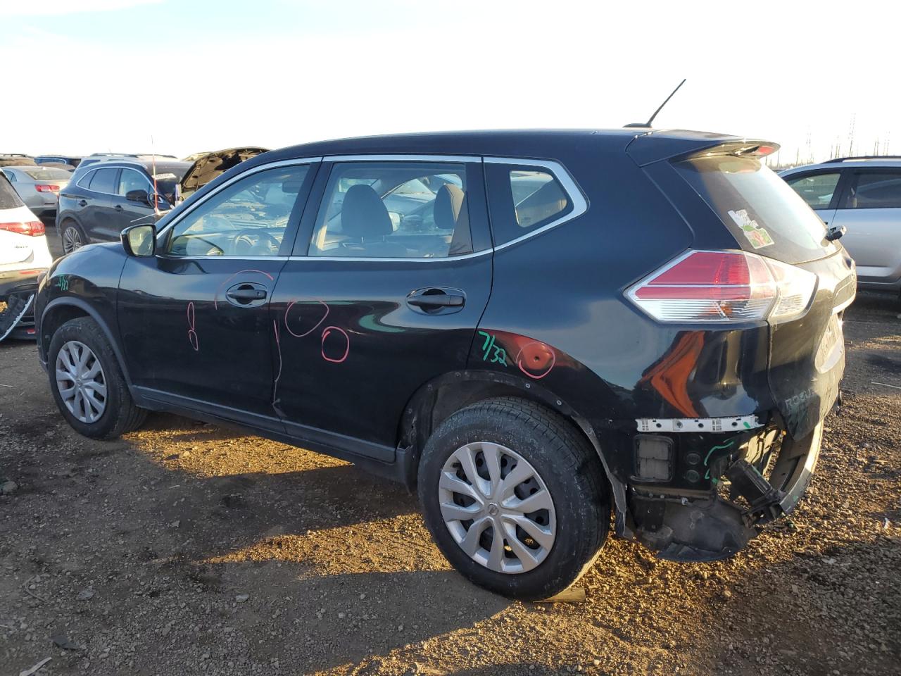 2016 Nissan Rogue - Image 2