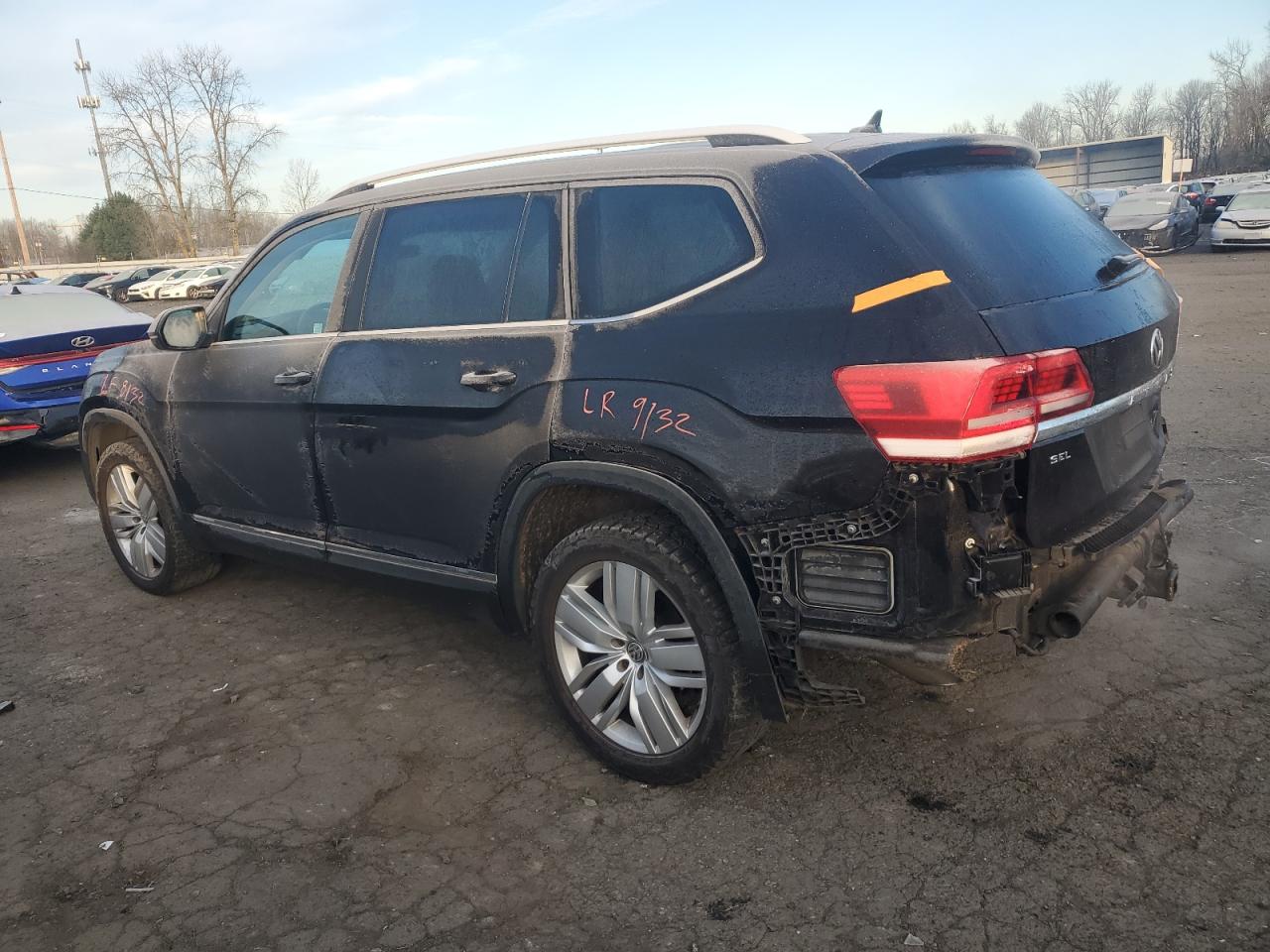 2019 Volkswagen Atlas - Image 2