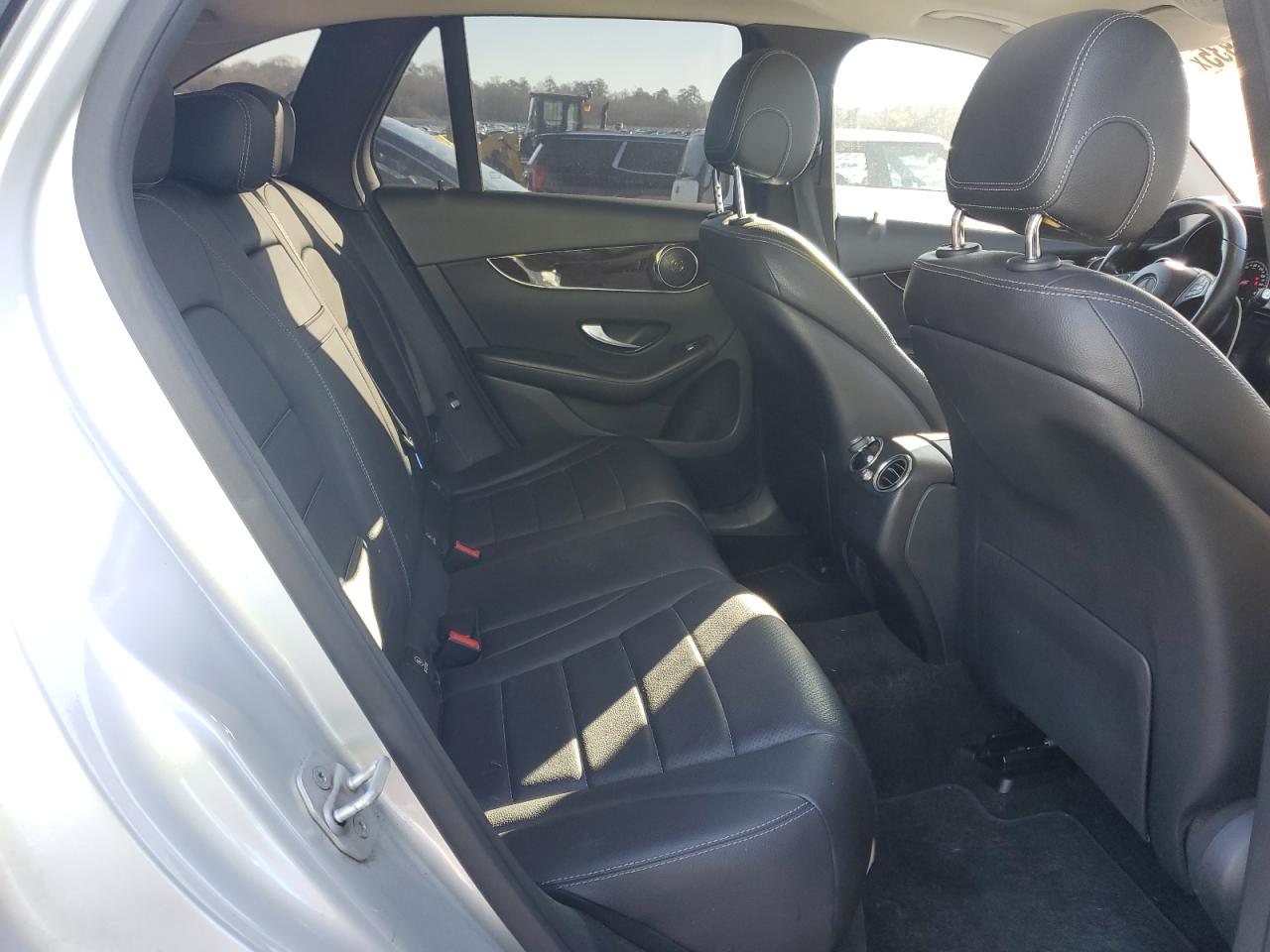 2016 Mercedes-Benz GLC - Image 11