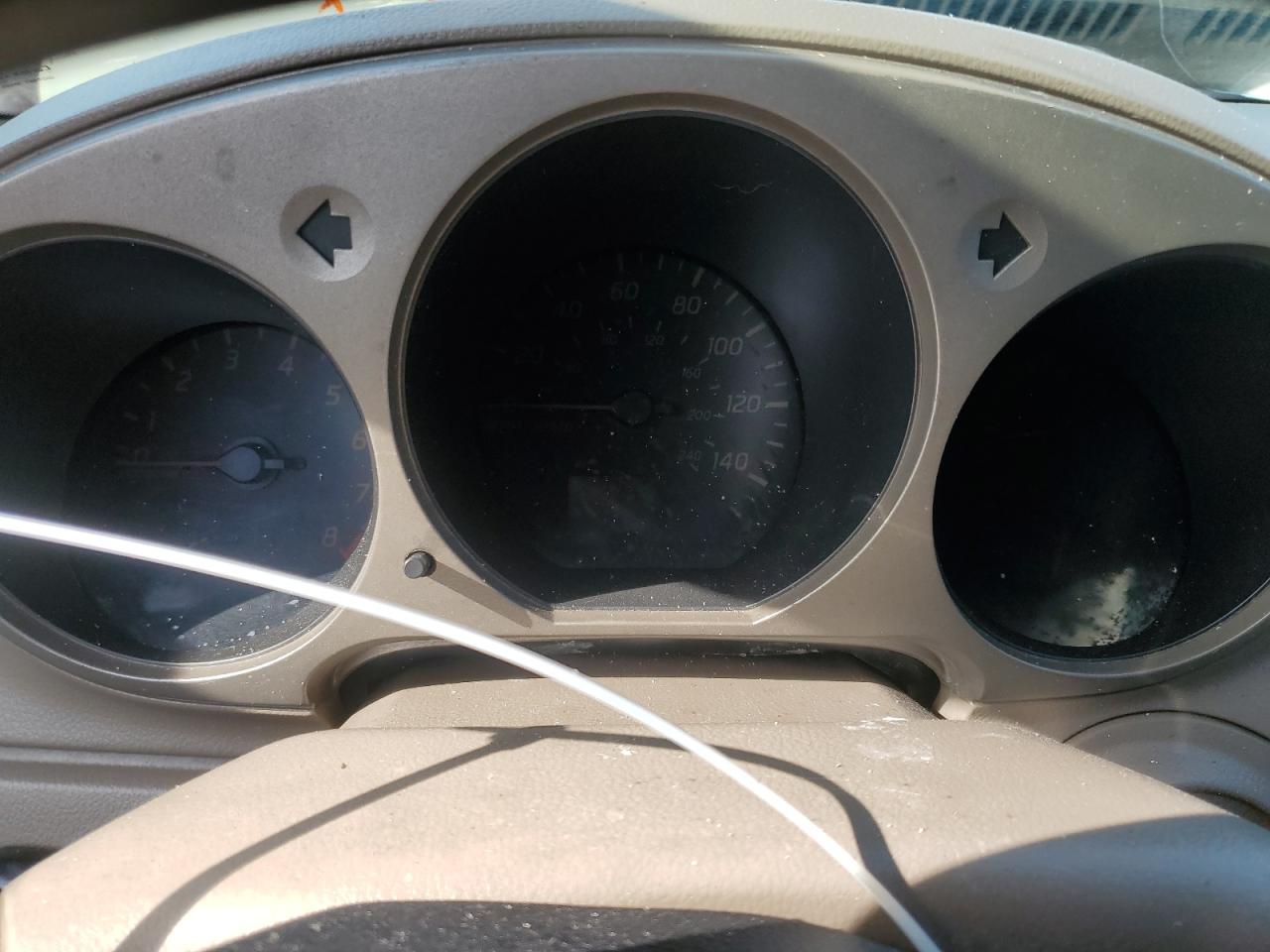 2002 Nissan Altima - Image 9