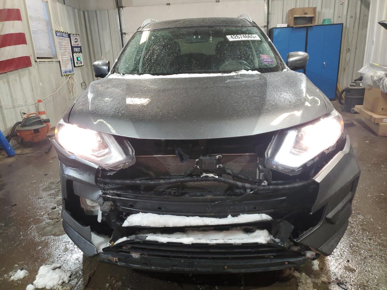 2018 Nissan Rogue - Image 5