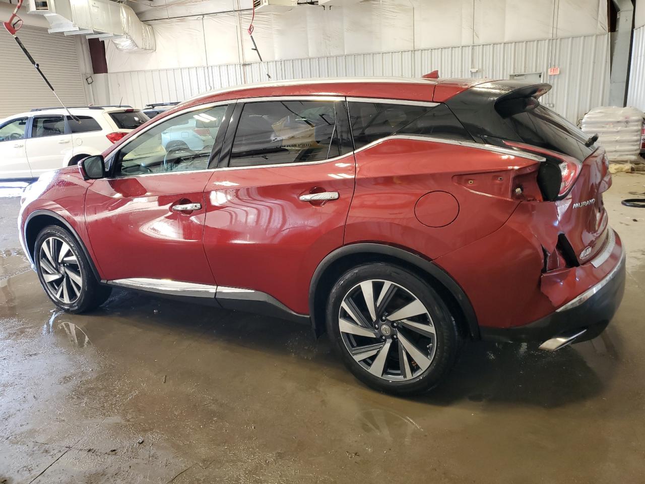 2015 Nissan Murano - Image 2