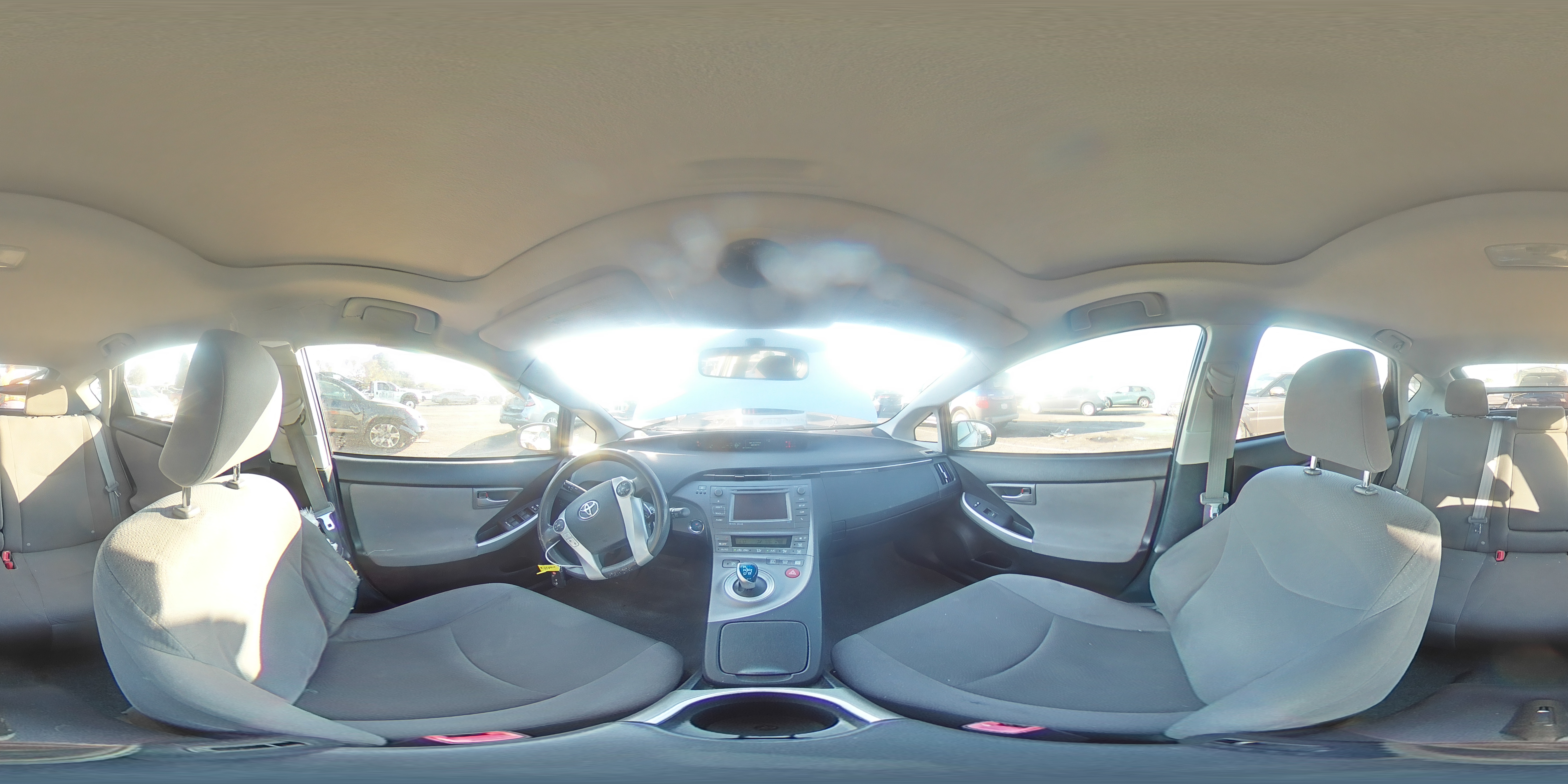 2013 Toyota Prius - Image 13