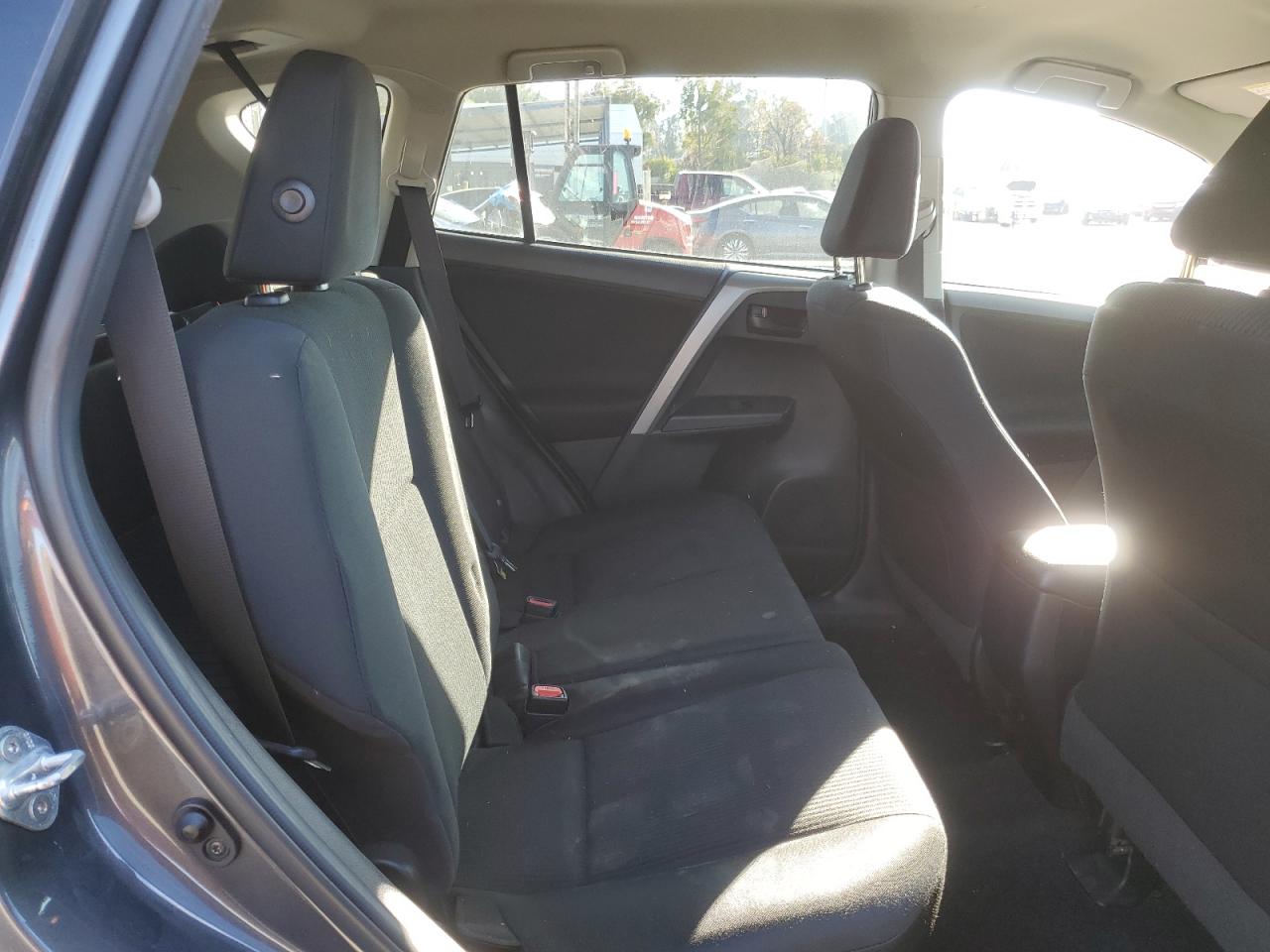 2018 Toyota RAV 4 - Image 10