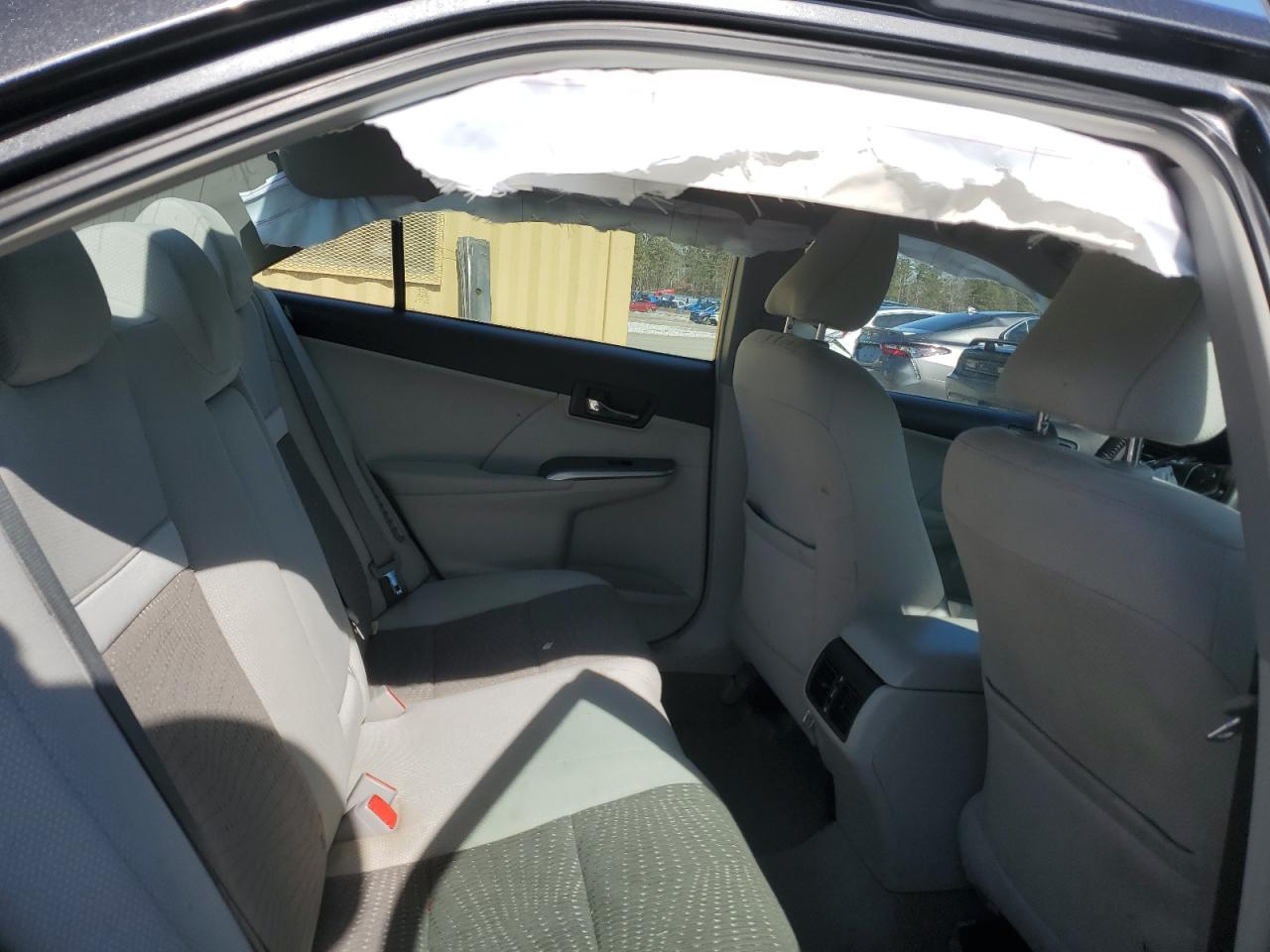 2012 Toyota Camry - Image 10