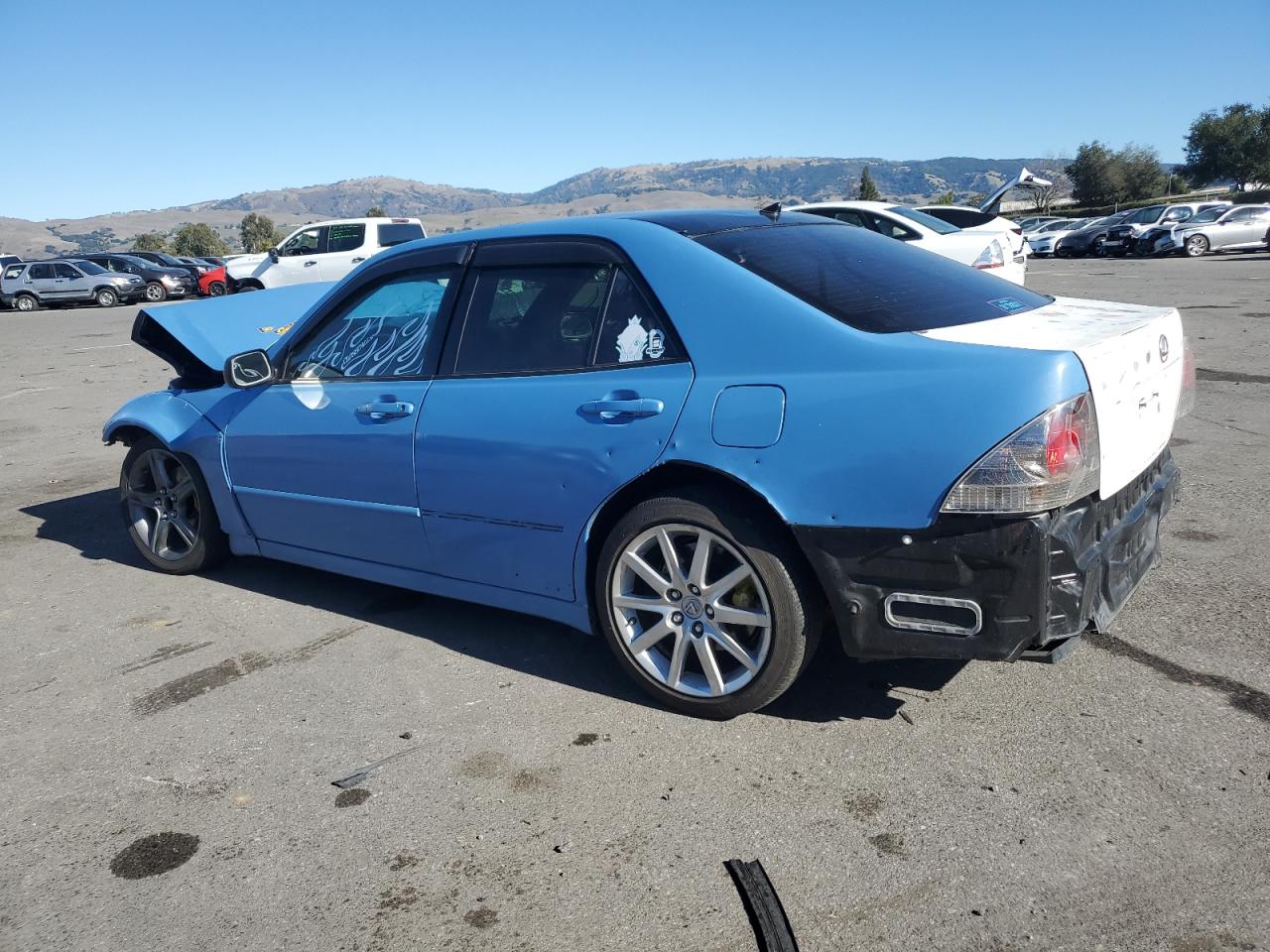 2003 Lexus IS - Image 2