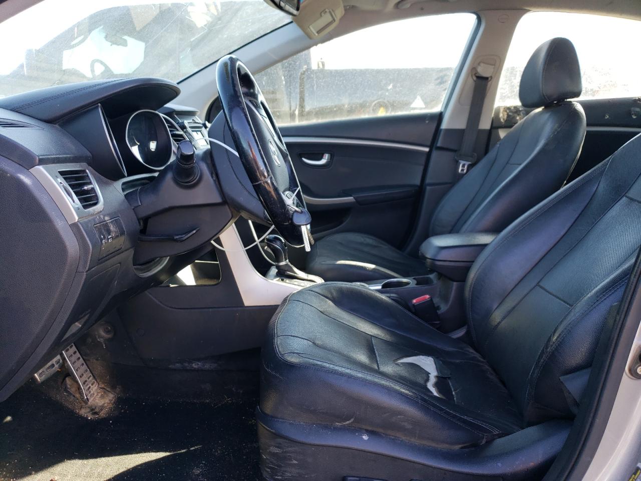 2013 Hyundai Elantra - Image 7