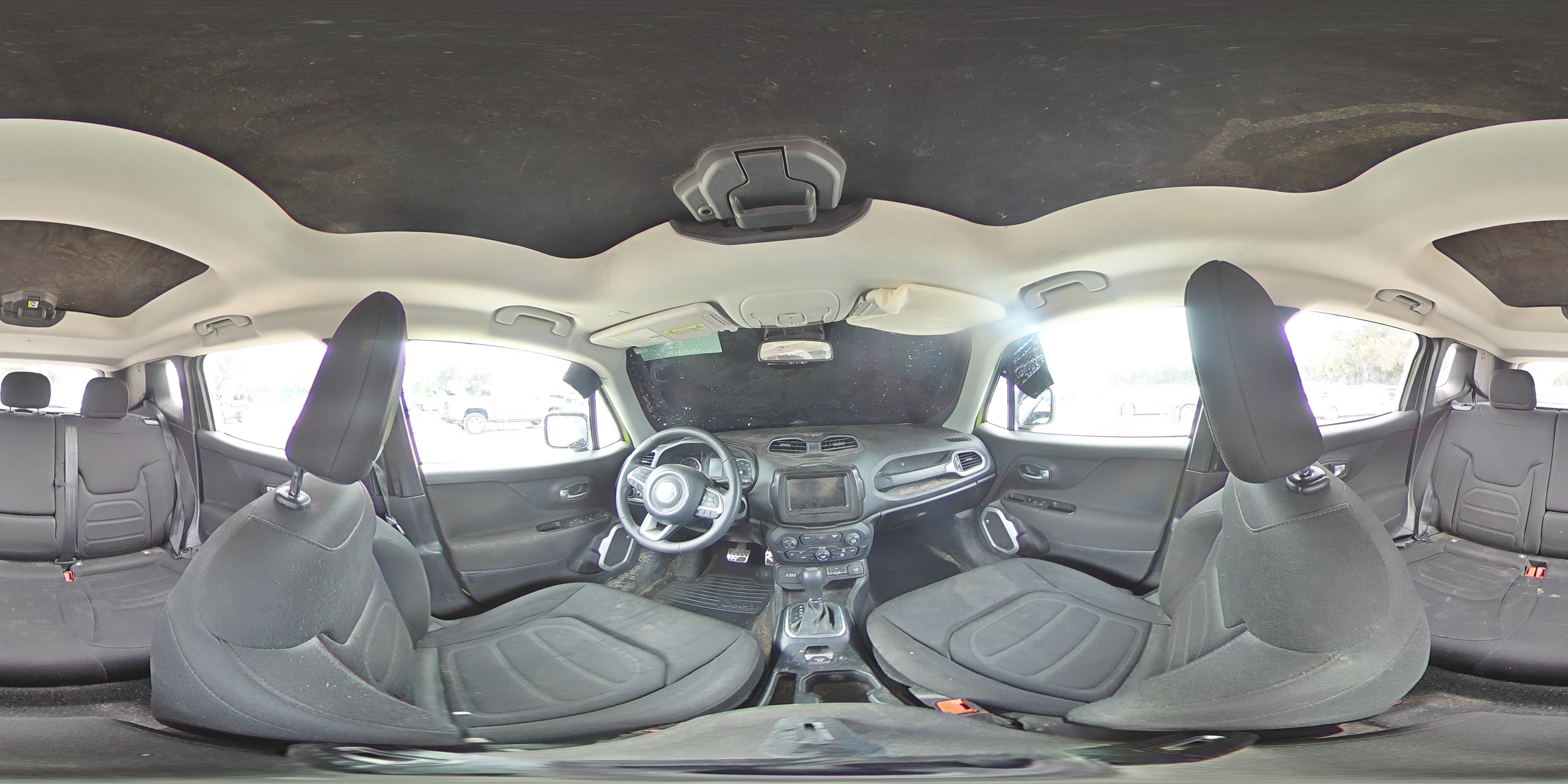 2018 Jeep Renegade - Image 14