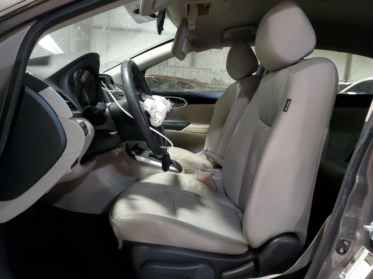 2016 Nissan Sentra - Image 7