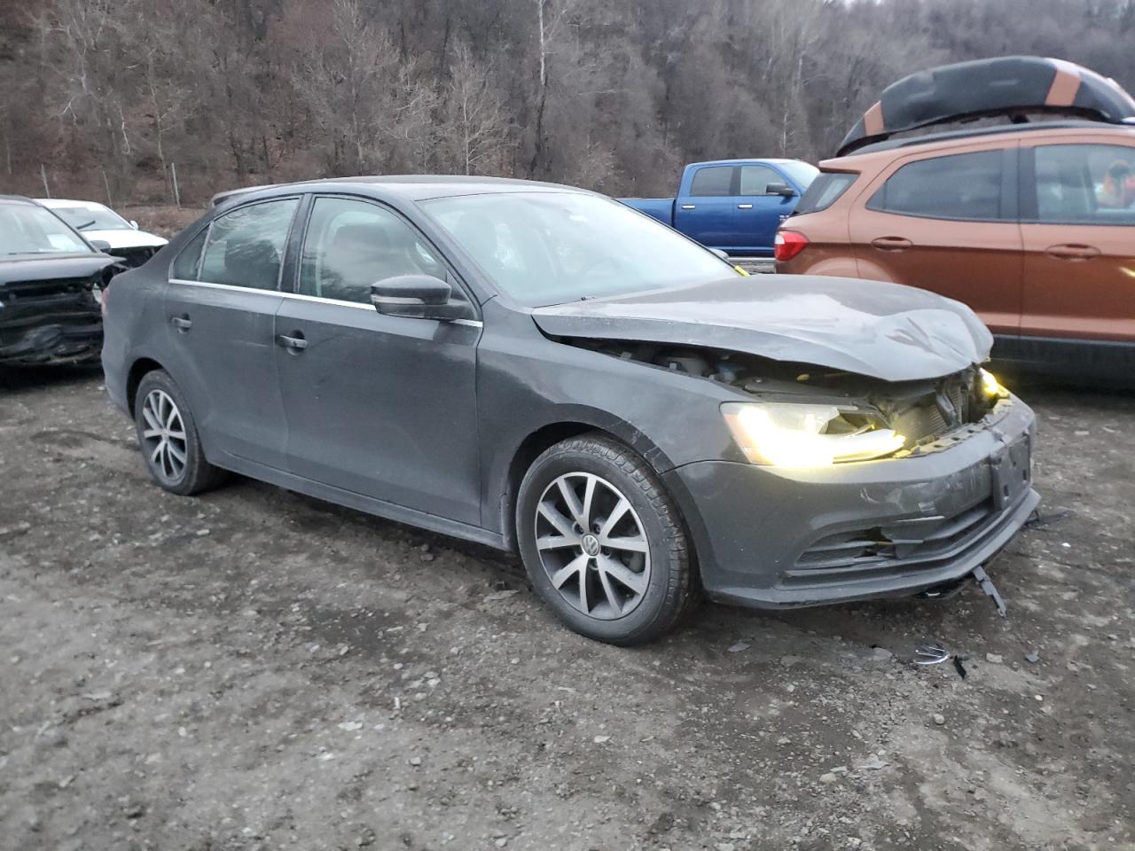 2017 Volkswagen Jetta - Image 4