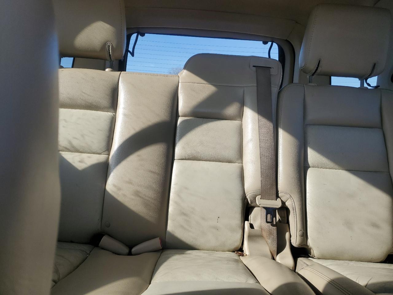 2006 Ford Explorer - Image 10