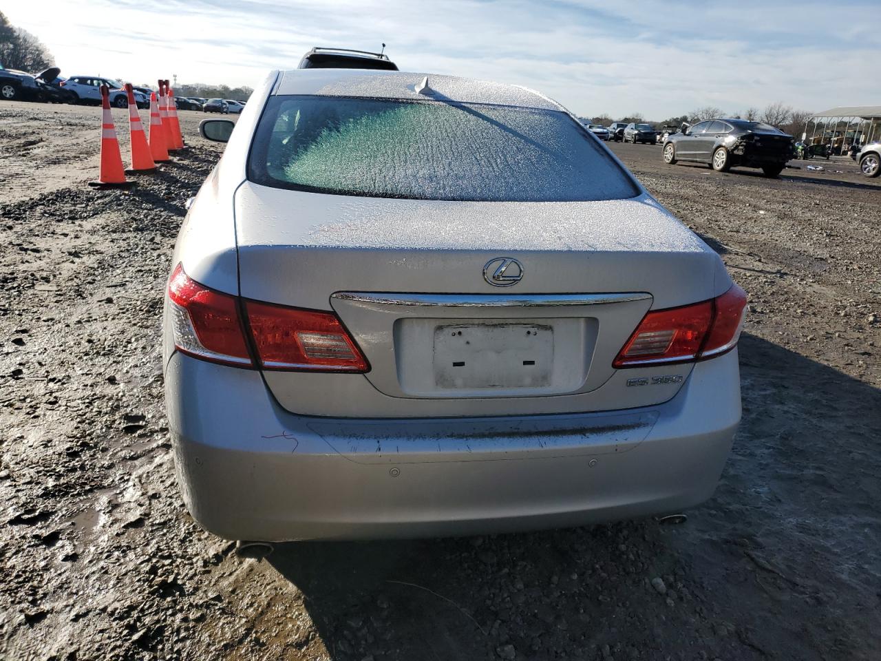 2011 Lexus ES - Image 6