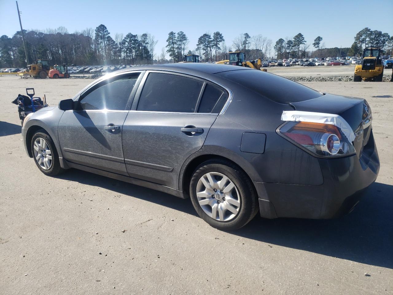 2010 Nissan Altima - Image 2