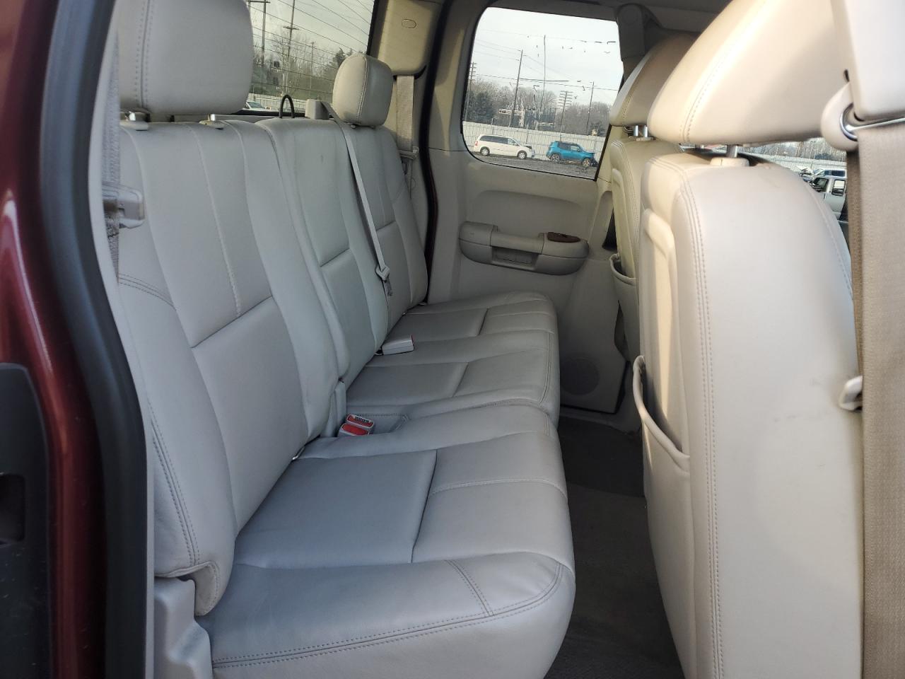 2008 GMC Sierra - Image 10