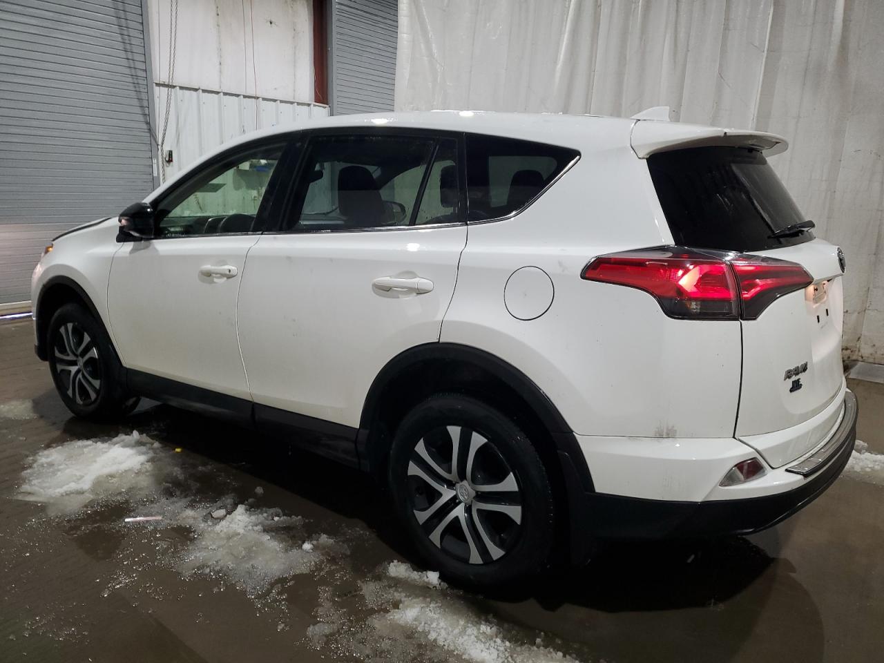 2018 Toyota RAV 4 - Image 2