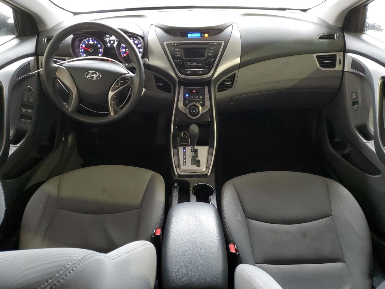 2013 Hyundai Elantra - Image 8