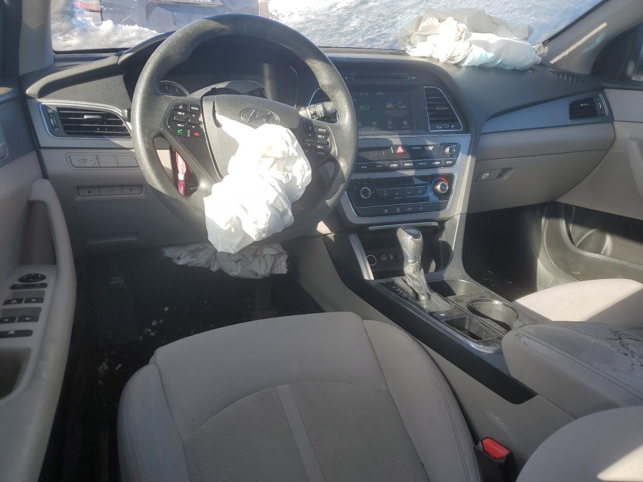 2016 Hyundai Sonata - Image 8