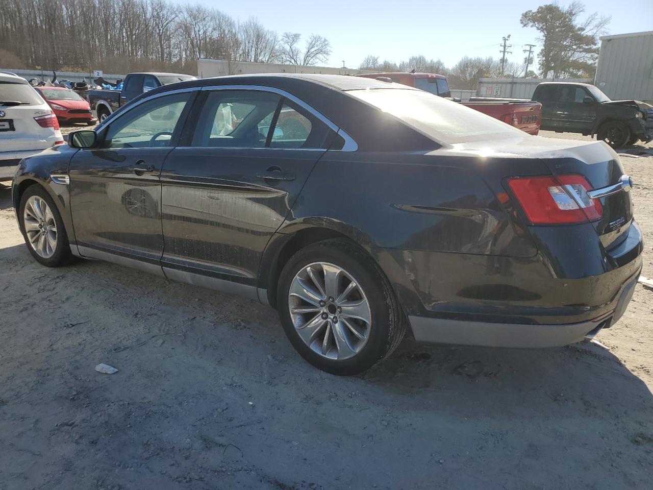 2011 Ford Taurus - Image 2