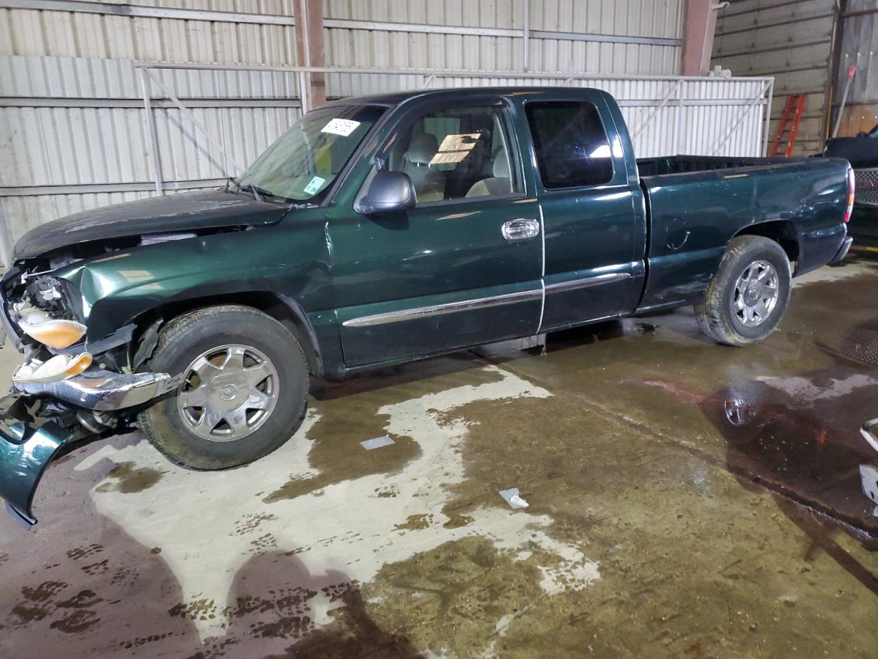 2005 GMC Sierra - Image 1