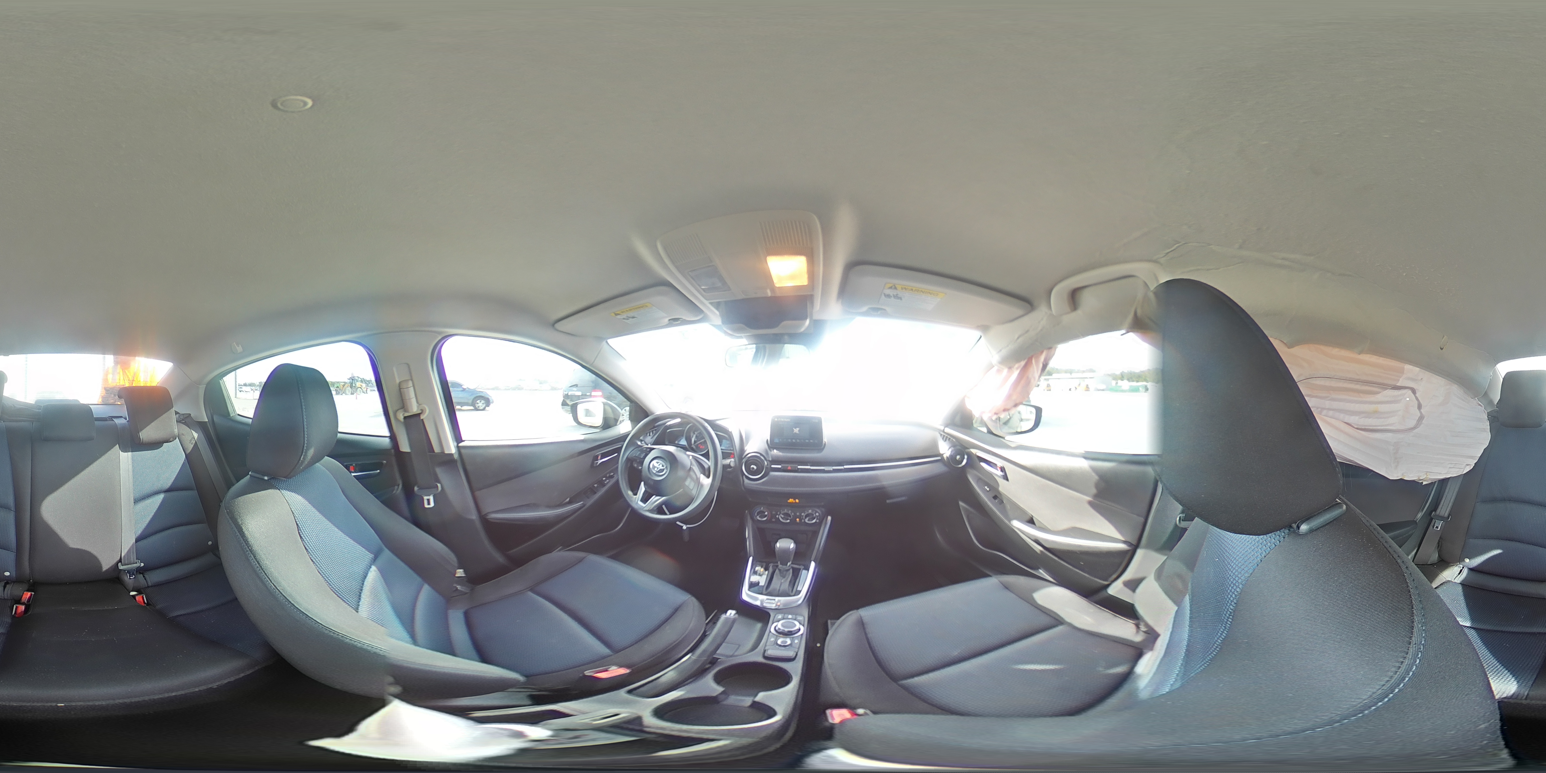 2017 Toyota Yaris - Image 13