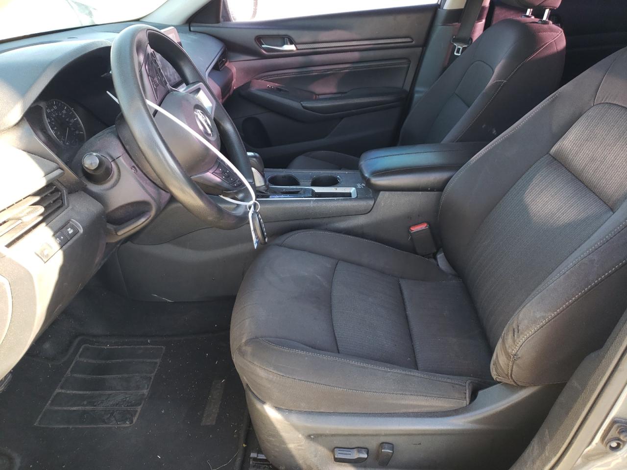 2019 Nissan Altima - Image 7