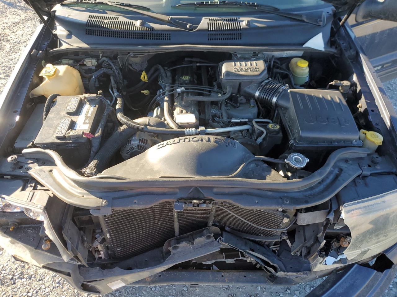 2004 Jeep Grand Cherokee - Image 14