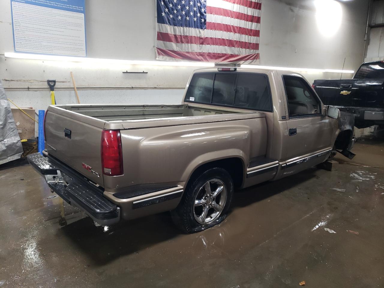 1997 GMC Sierra - Image 3