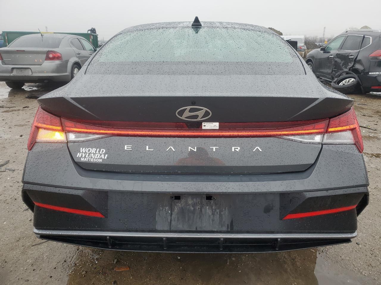 2024 Hyundai Elantra - Image 6