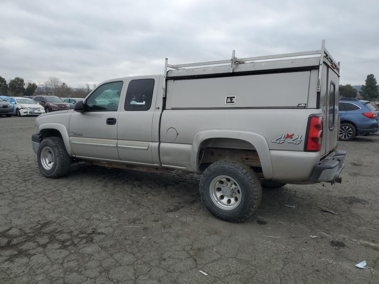 2004 Chevrolet Silverado - Image 2